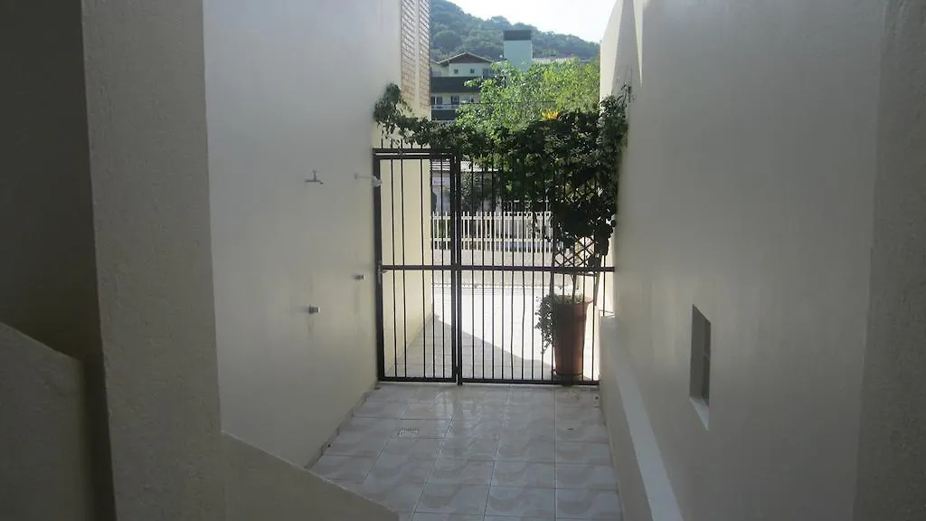 Residencial Parati بومبينهاس 0*,